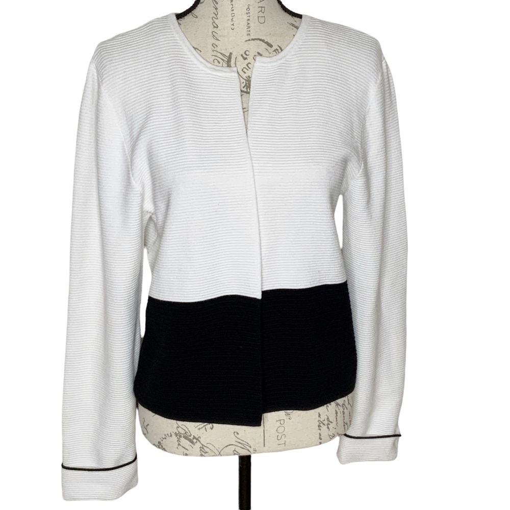 𝅺ELLE open front sweater cardigan. Long sleeves.  Size S